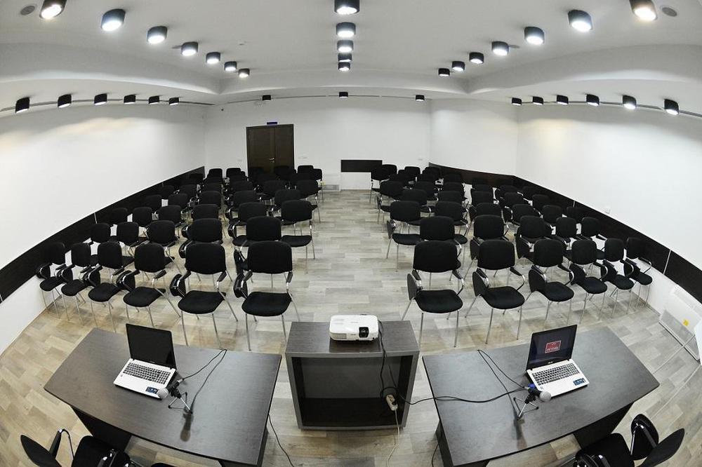 Hotel Putnik Novi Sad Luaran gambar