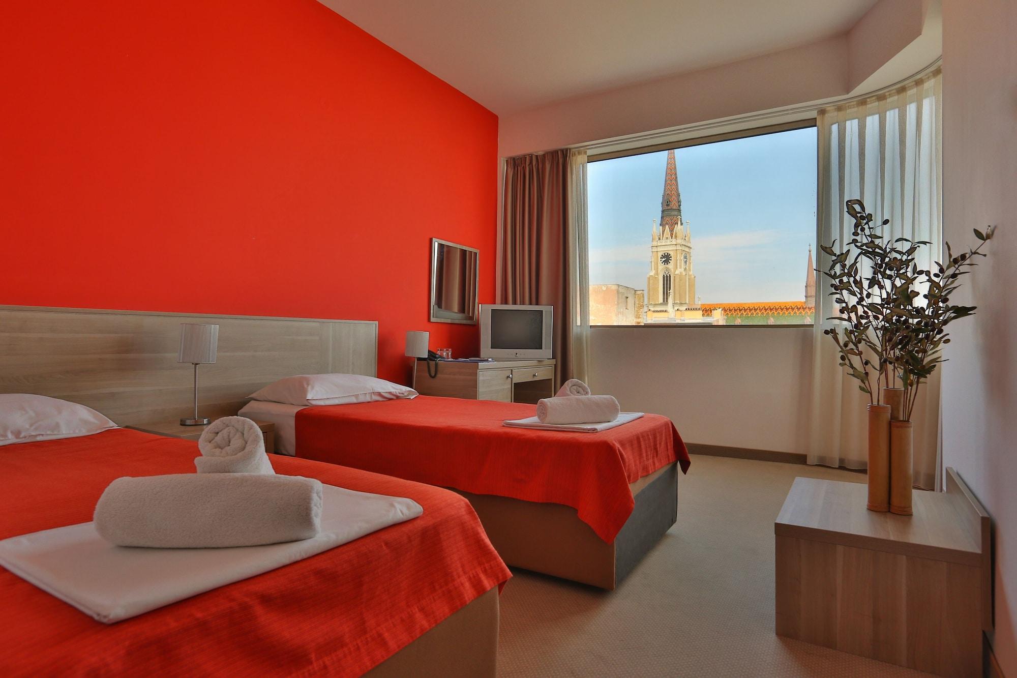 Hotel Putnik Novi Sad Luaran gambar