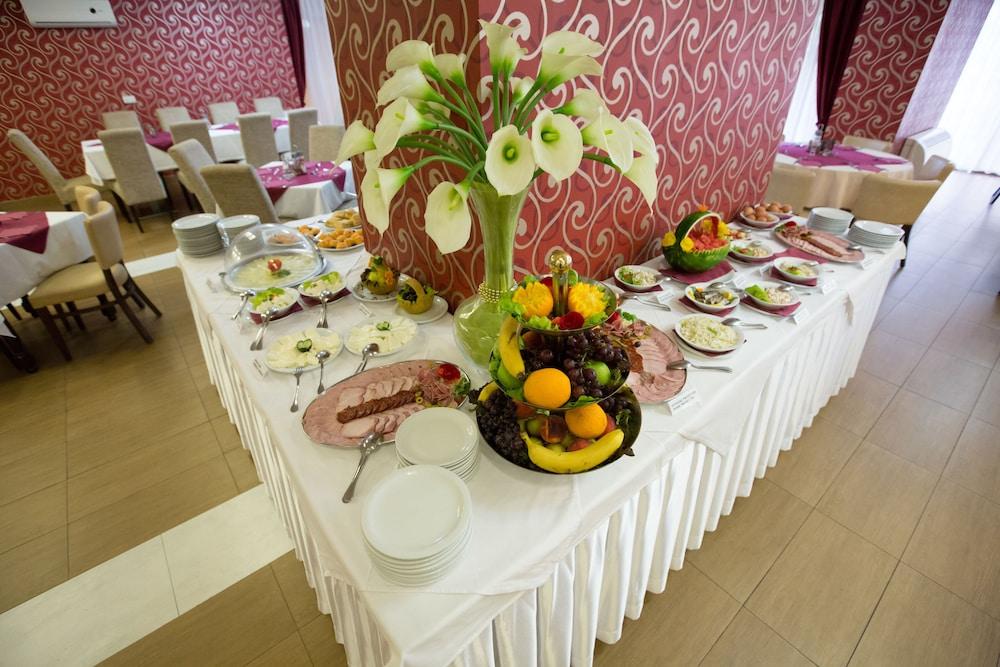 Hotel Putnik Novi Sad Luaran gambar