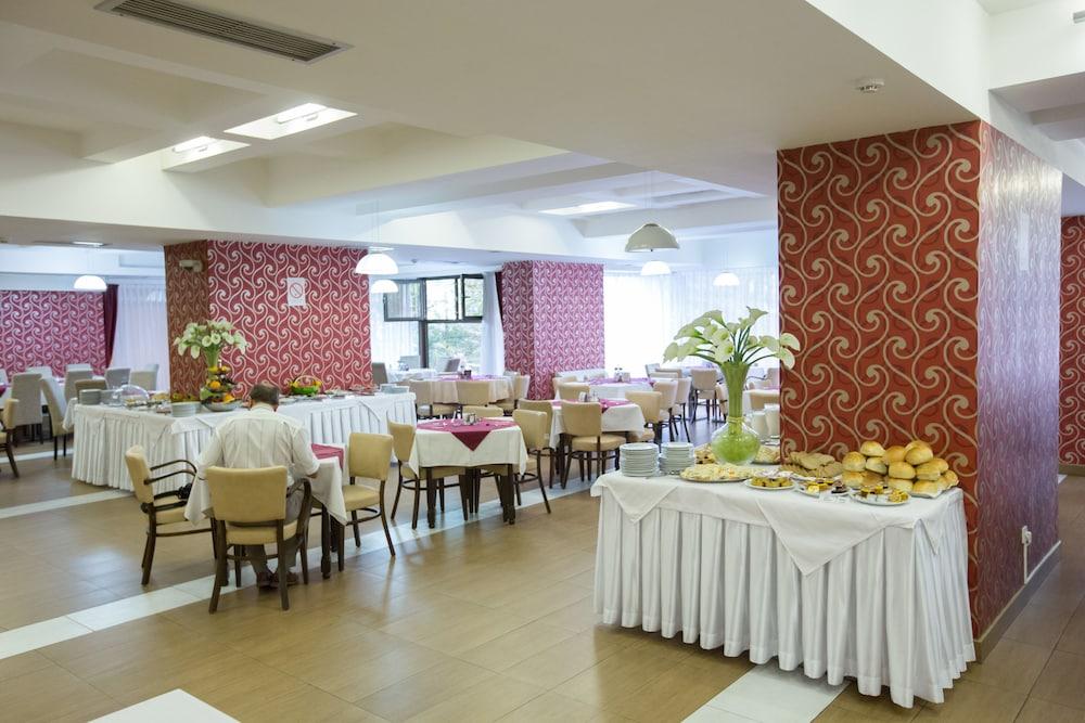 Hotel Putnik Novi Sad Luaran gambar