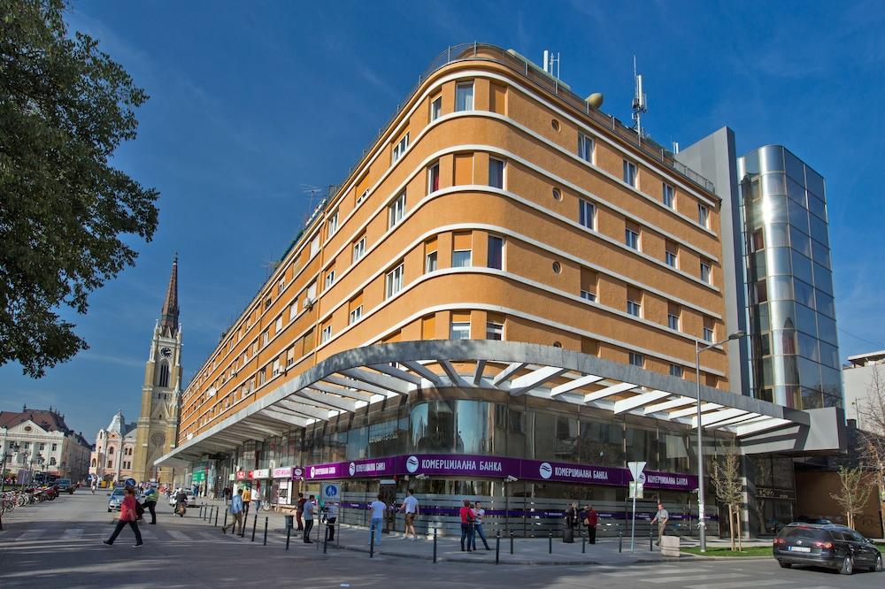 Hotel Putnik Novi Sad Luaran gambar