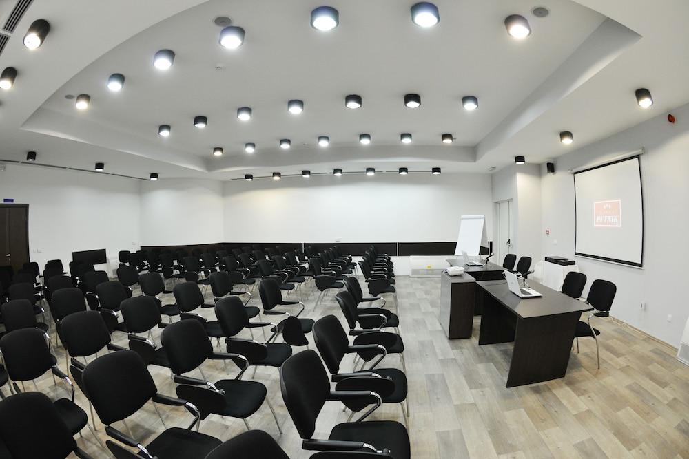 Hotel Putnik Novi Sad Luaran gambar