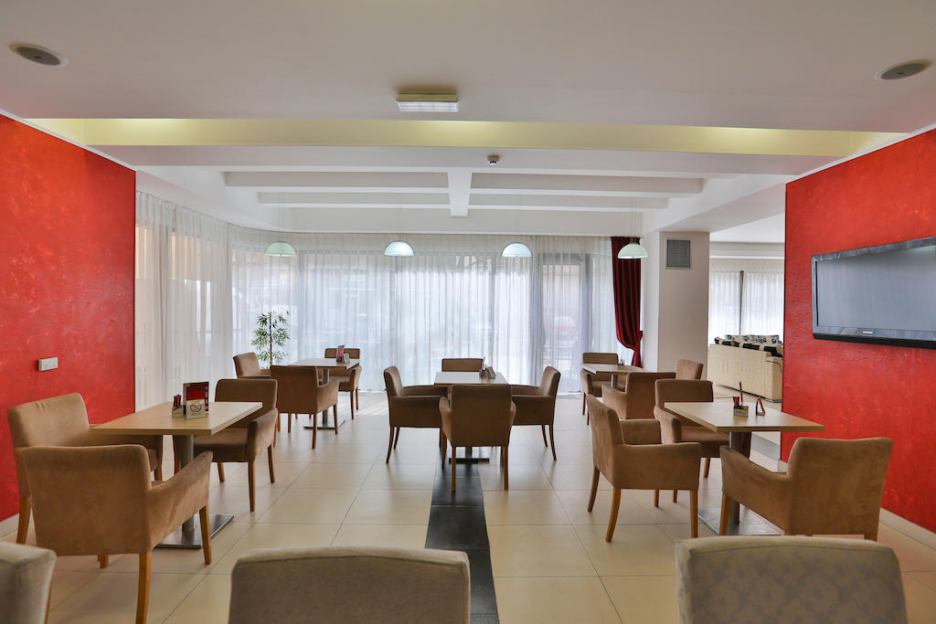 Hotel Putnik Novi Sad Luaran gambar
