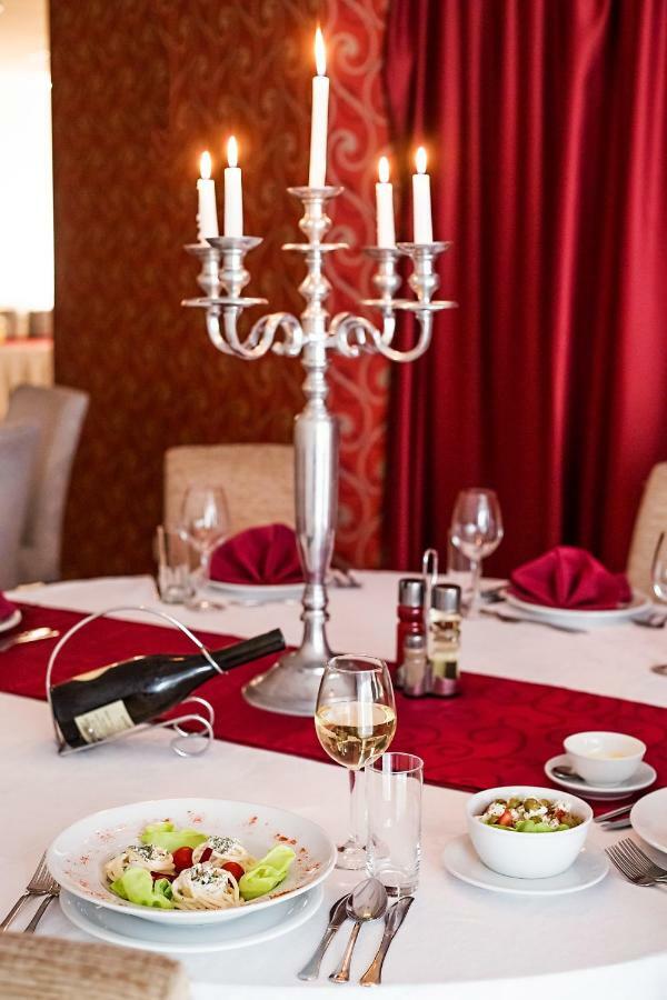 Hotel Putnik Novi Sad Luaran gambar