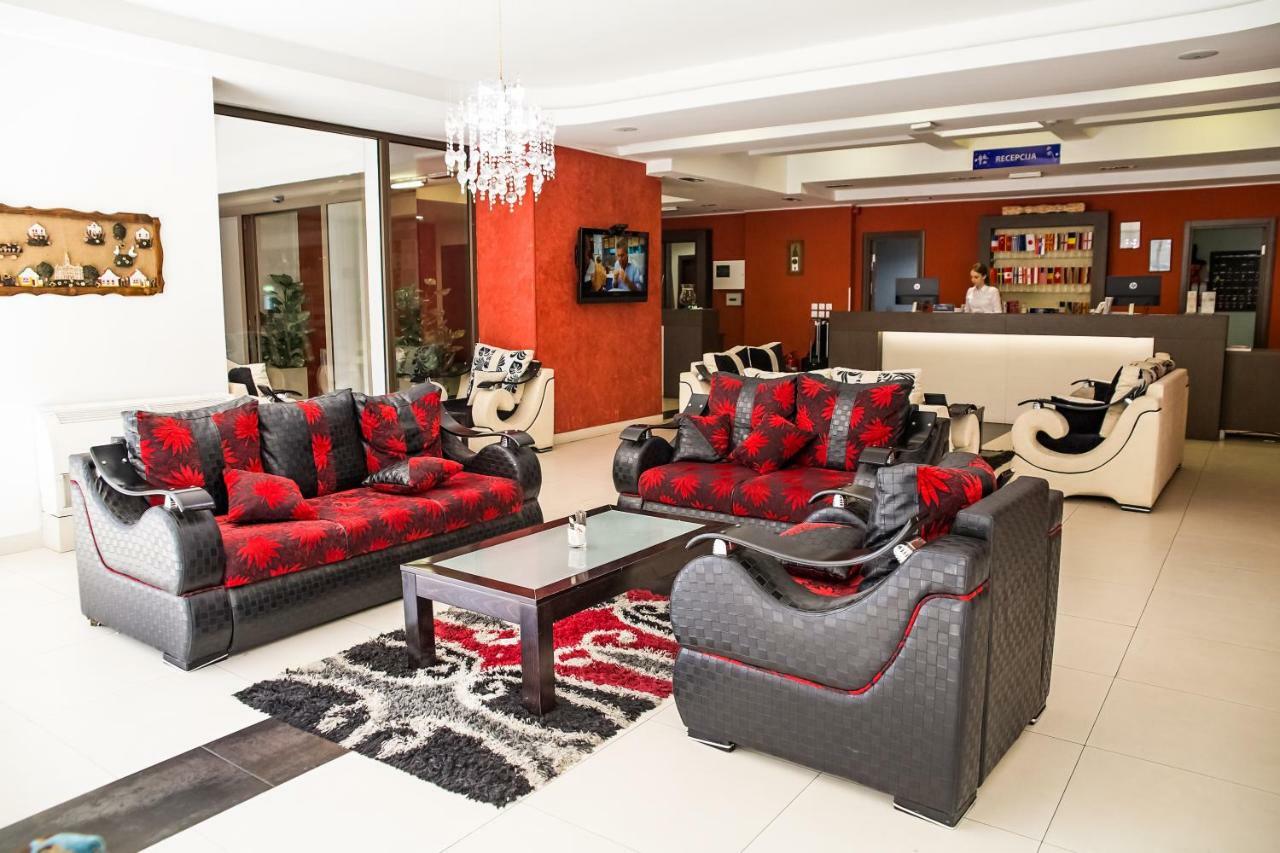 Hotel Putnik Novi Sad Luaran gambar