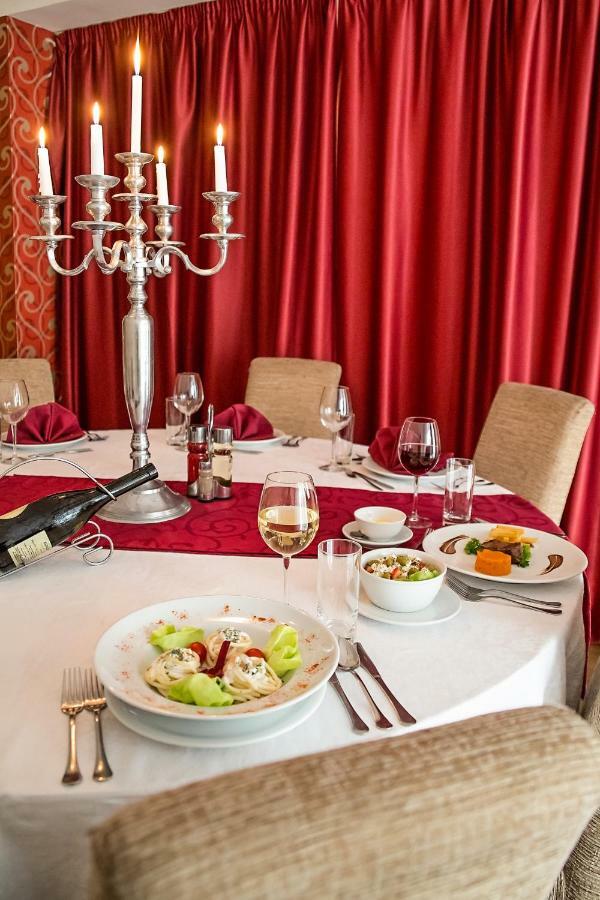 Hotel Putnik Novi Sad Luaran gambar